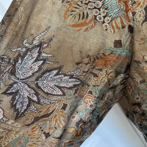 Brown Sheer Flower Design V-neck Button Up lightweight Blouse. Sz 2X - Picture 11 of 16